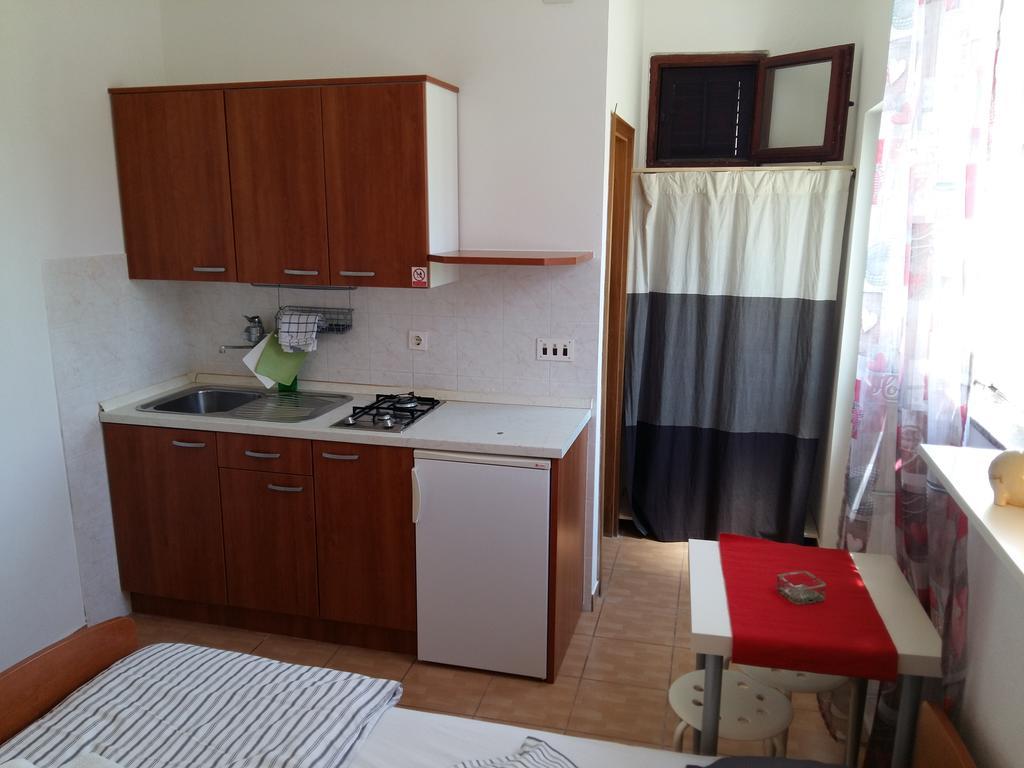 Apartments Marko Vrsi Exterior photo